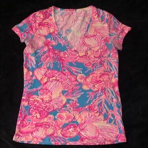 Lily Pulitzer t shirt
